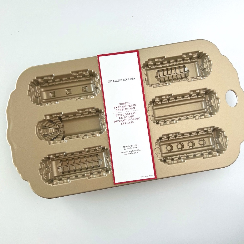NWT William Sonoma Nordic Ware Nonstick Cast Aluminum Train Cakelet Pan